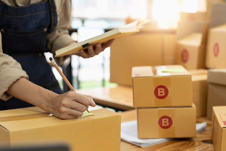Forwarding and parcel consolidation