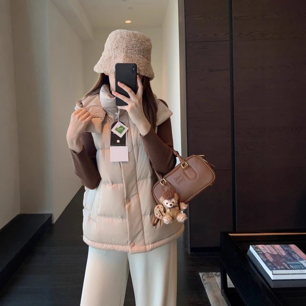柜上2000+lu家五格90白鸭绒马甲连帽短款羽绒服女25秋冬新